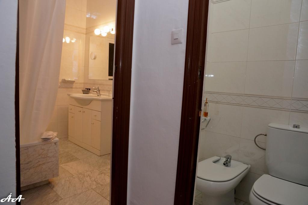 Queen Room,217947503:JPEG